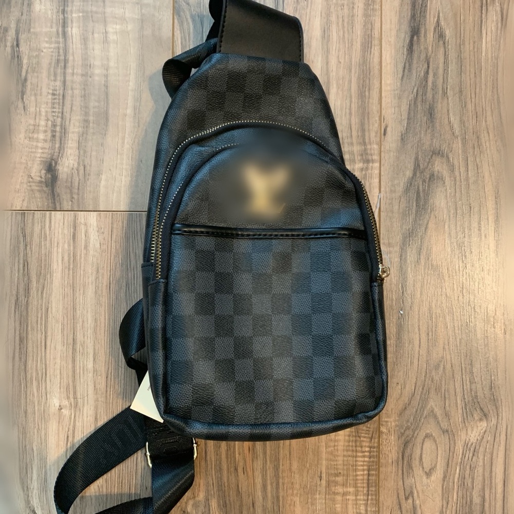 Men’s slinger crossbody bag